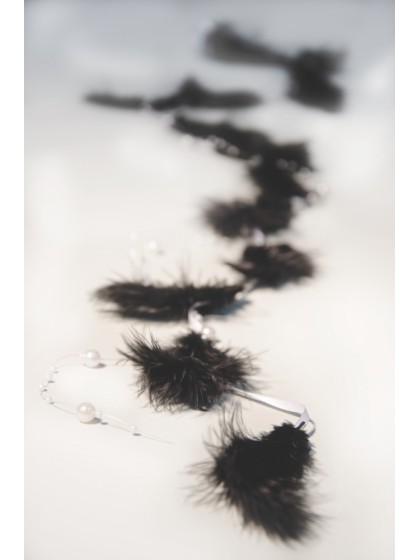 GUIRLANDE DE PLUMES  NOIR 135CM