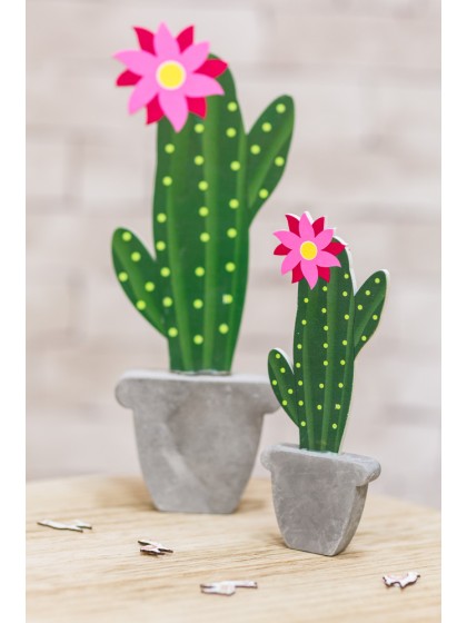 DECO CACTUS BOIS S/ BASE IMITATION CIMENT 7.3CM X 2CM X 20CM