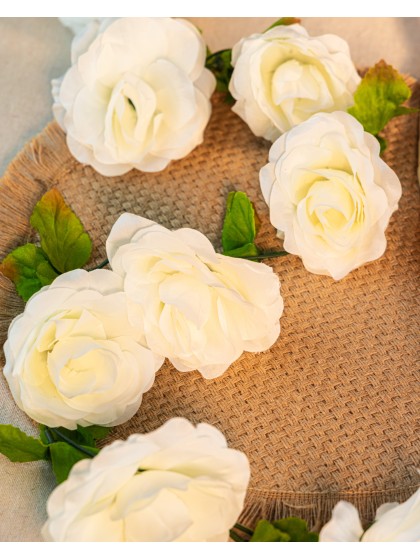 GUIRLANDE ROSES BLANC 220CM