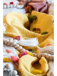 TABLE RUNNER COTTON EMBOSSED MUSTARD 26CM X 3M