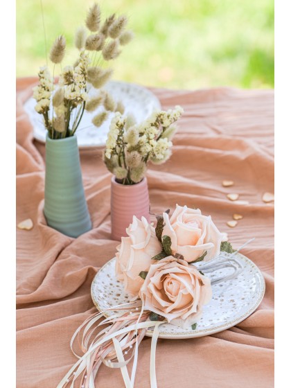 BUNCH OF 3 ROSE TAN ROSES 16CM X 10CM X 70CM