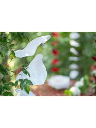 GUIRLANDE 10 GRANDS PETALES DE ROSE BLANCS 28CM X 28CM X 180CM