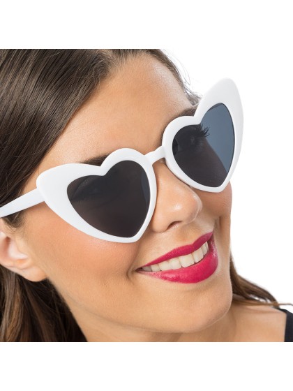 WHITE HEART GLASSES 15CM X 14.5CM X 6CM