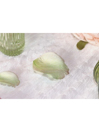 BAG OF 250 3D WATERLILY GREEN ROSE PETALS AROUND 4CM X 4CM