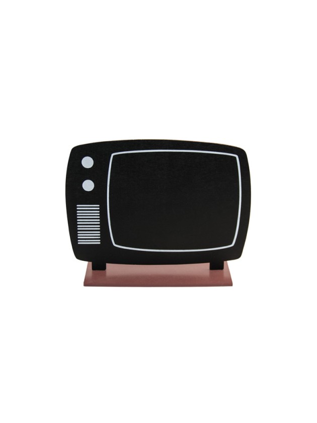 STRAW TELEVISION CENTERPIECE 20CMX15CM 
