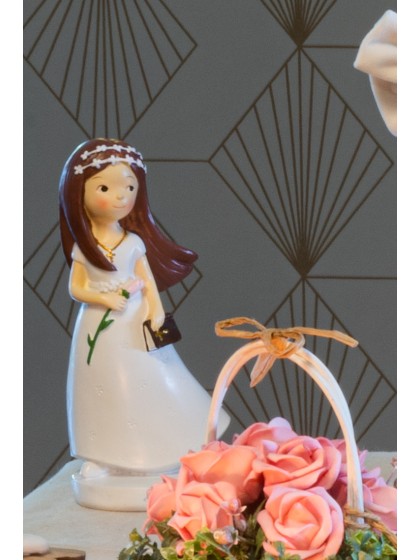 POLYRESIN COMMUNION GIRL WITH FLOWER 6CM X 6CM X 15CM