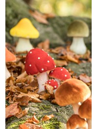 3 RED MUSHROOMS ON MOSS BASE 13CM X 8.5CM X 15CM