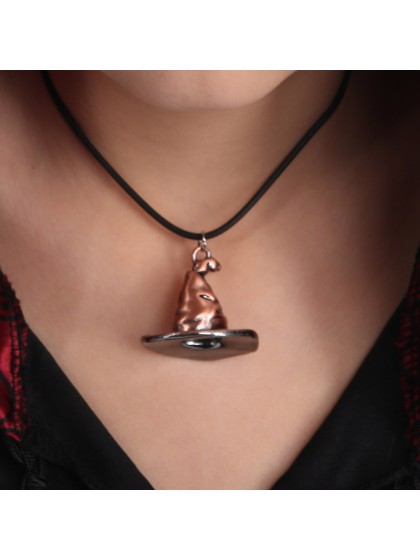 WITCH HAT NECKLACE ARRY 