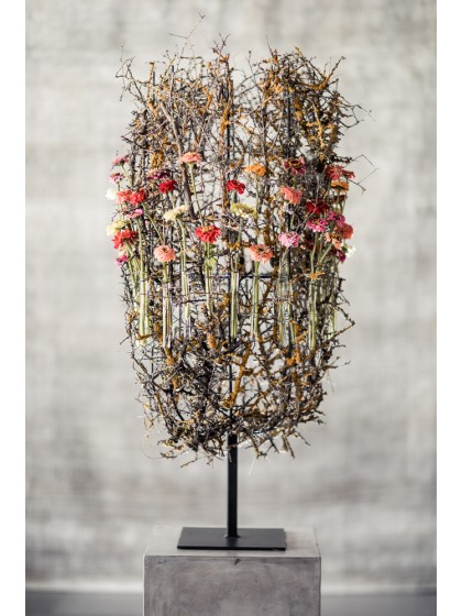 BLACK METAL BASKET ON METAL STAND DIA 39CM X 112CM