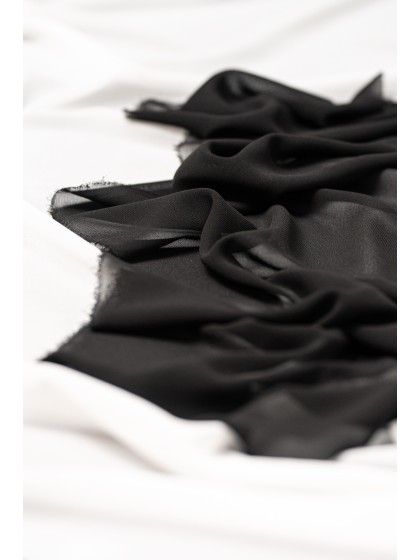 BLACK TOUCH OF WIND TABLE RUNNER 28CM X 5M