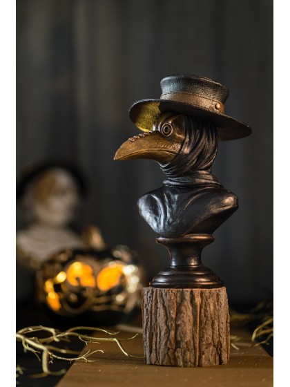 POLYRESIN BUST FIGURE PLAGUE DOCTOR 20CM X 20CM X 32CM