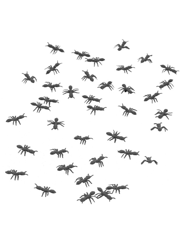 SET OF 100 BLACK PVC ANTS 2CM X 1.5CM 