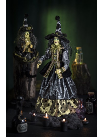 GREEN DRESSED STANDING WITCH 21CM X 21CM X 62CM