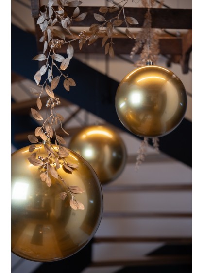 GOLD LAUREL LEAVES GARLAND WITH BERRIES 150CM X 20CM X 1CM