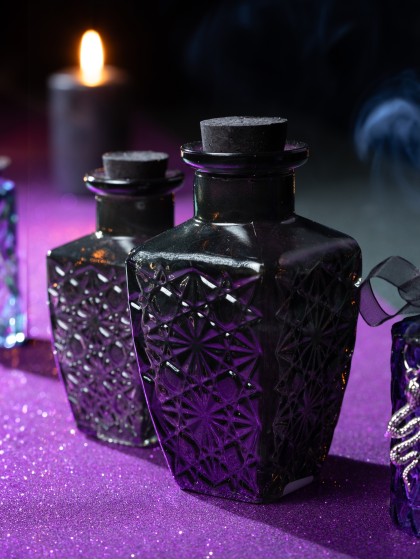 BLACK TEXTURED GLASS BOTTLE 6.5CM X 6.5CM X 13.5CM