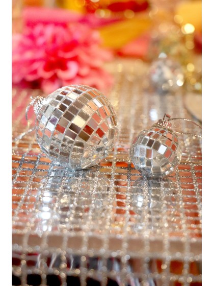 BOX AUS 18 DISKOKUGELN SILBER 10PCS DIA 3CM / 8PCS DIA 5CM