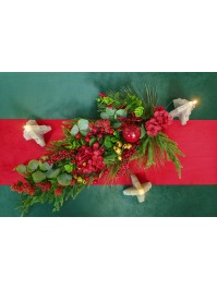 HANGING OR TABLE CENTER RED BERRIES 70CM X 40CM X 14CM