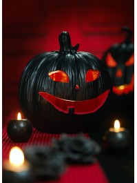 CITROUILLE RESINE NOIR ET ROUGE AVEC LED 25CM X 24CM X 25CM