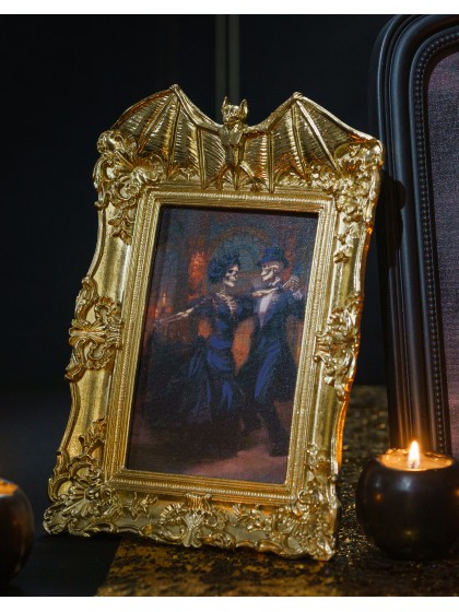 POLYRESIN STANDING GOLDEN BAT FRAME 17CM X 2CM X 27CM