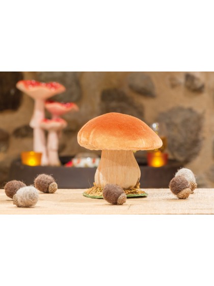 BROWN WHITE MUSHROOM ON BASE WITH MOSS 10CM X 10CM X 10.5CM
